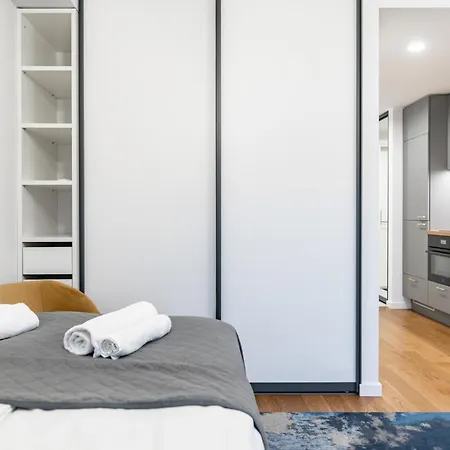 Stylish With Balcony And Parking Tallin