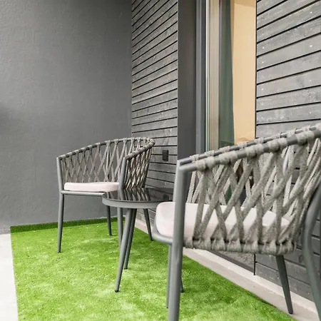 Stylish With Balcony And Parking Apartamento Tallin