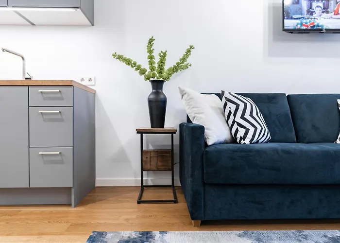 Stylish With Balcony And Parking *